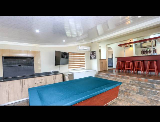 4 BEDROOM FREEHOLD FOR SALE IN HERRWOOD PARK